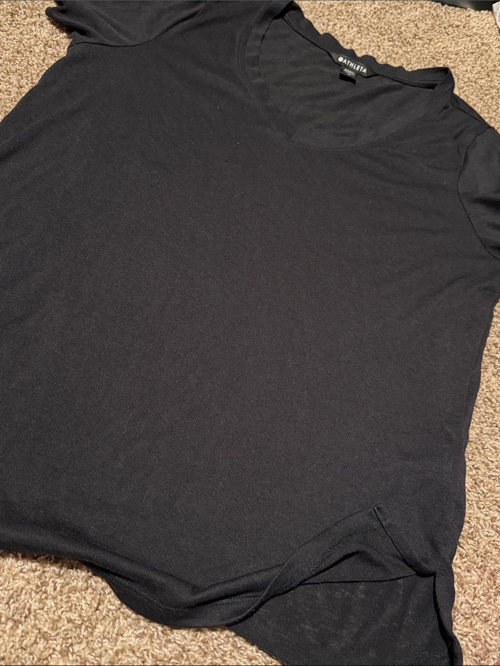 Athleta black slub knit v-neck tee (L) EUC!